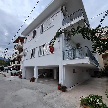 The House Διαμέρισμα Νυδρί