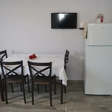 The House Διαμέρισμα Νυδρί