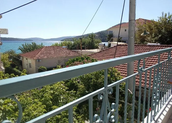 The House Apartment Nydri (Lefkada)