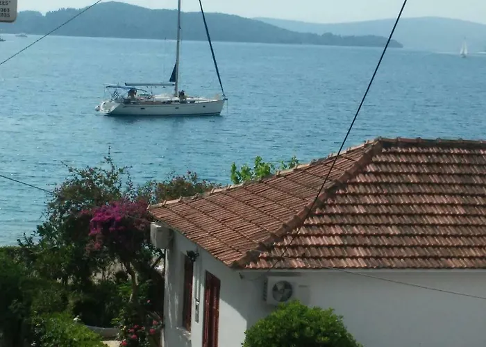 The House Apartment *